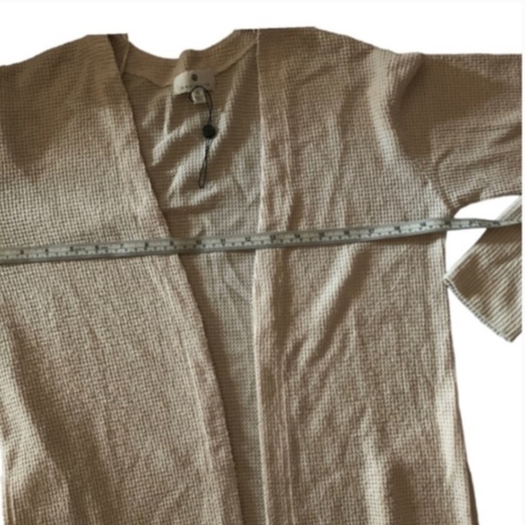 Socialite Balloon Sleeve Waffle Cardigan - Picture 10 of 11